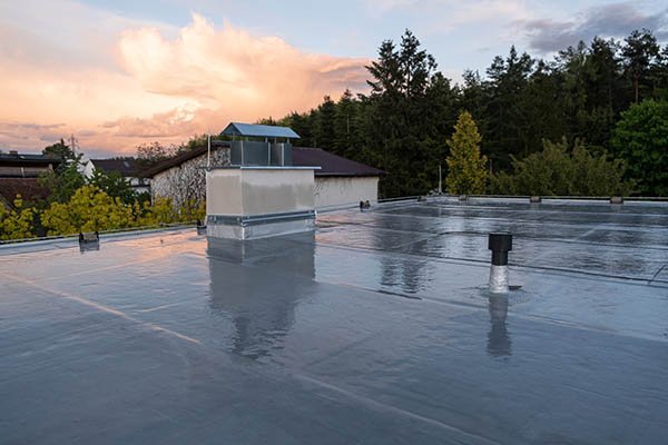 TPO Flat Roofing Systems in Vancouver & Battle Ground: A 2026 Comparison Guide